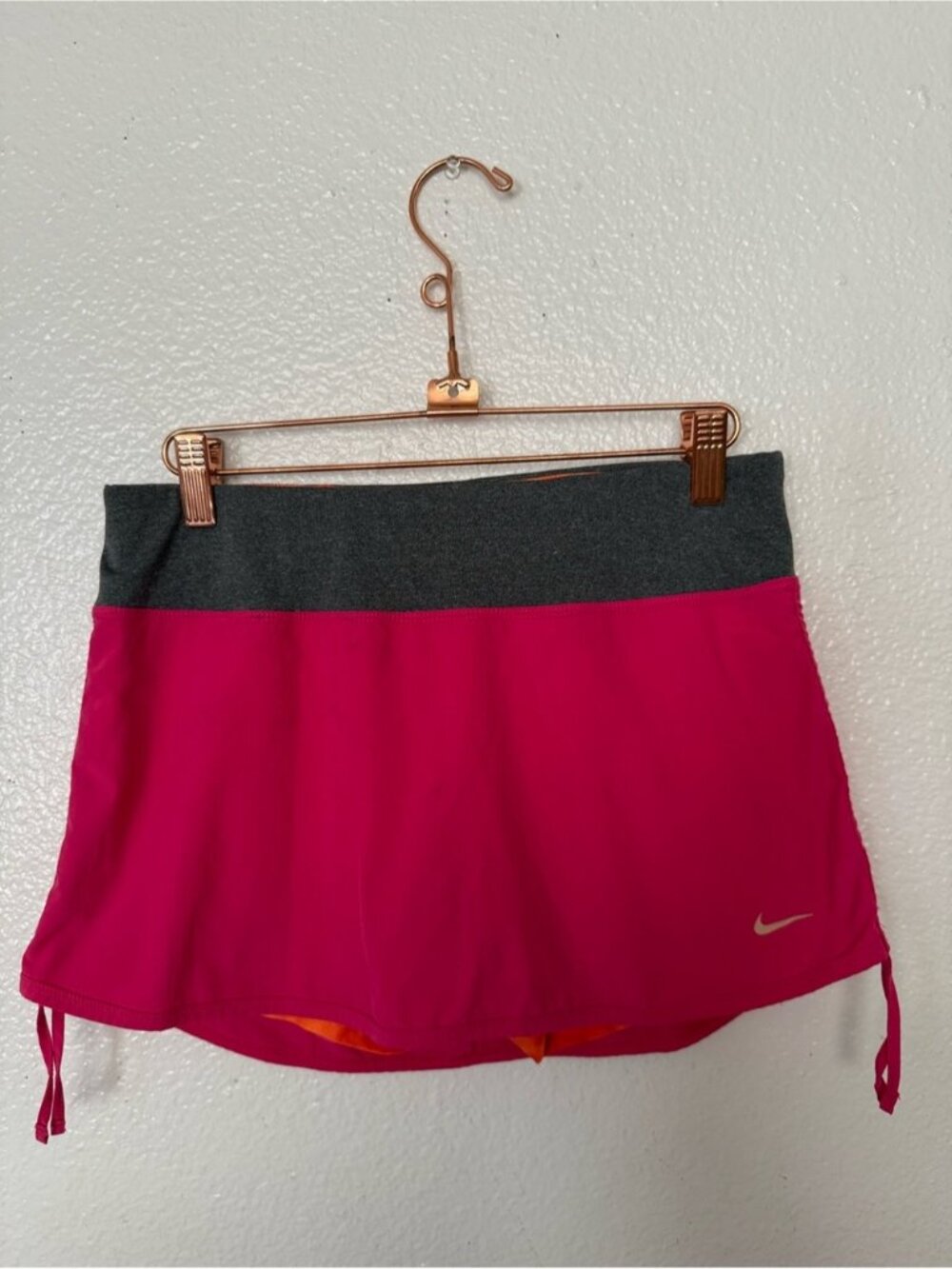 Nike DRI -FIT tennis mini skirt attached shorts Athletic   Women’s Size Small